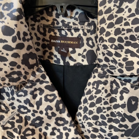 Stunning Rain Coat size Large - Picture 2 of 12